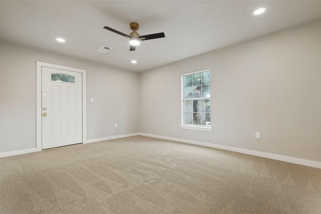 1239 Lonsdale Avenue, Dallas, TX 75217
