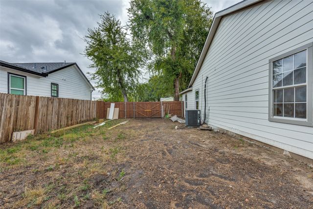 1239 Lonsdale Avenue, Dallas, TX 75217