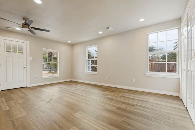 1239 Lonsdale Avenue, Dallas, TX 75217