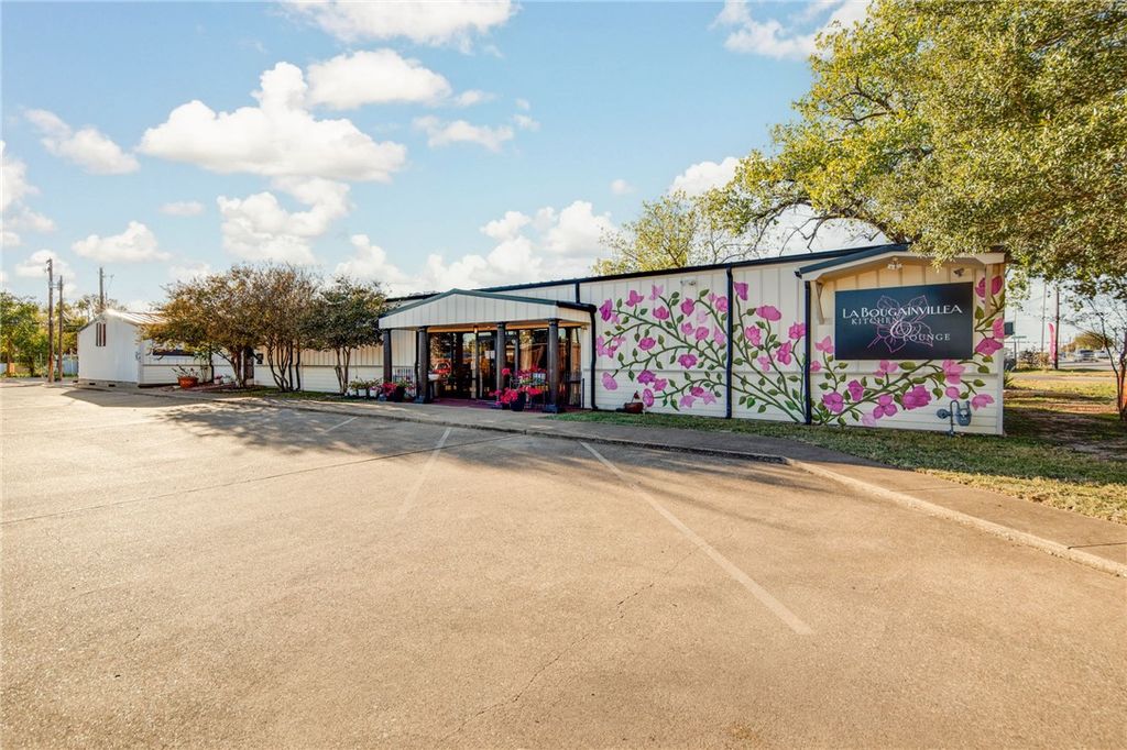 2606 South Texas Avenue, Bryan, TX 77802 — photo 4