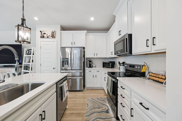 110 Brighton Ln, Lebanon, TN 37090