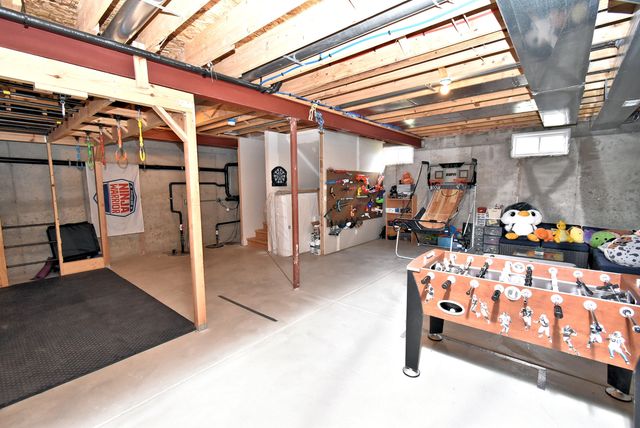2521 Ashley Avenue, Schererville, IN 46375