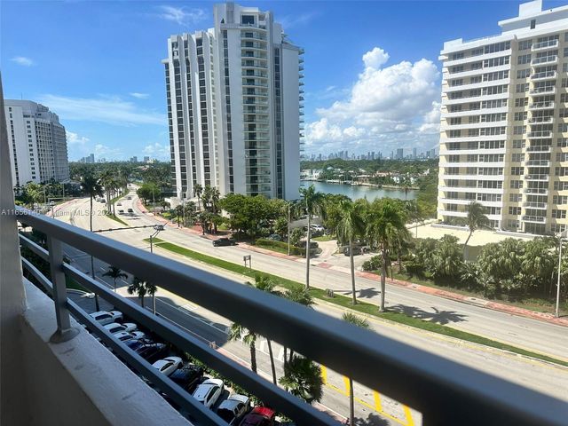 5555 Collins Ave 8Z, Miami Beach, FL 33140