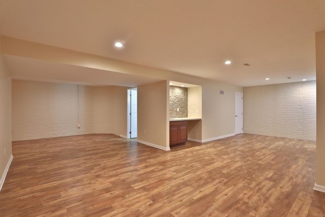 5016 Foxtail Drive, 37, Hilliard, OH 43026