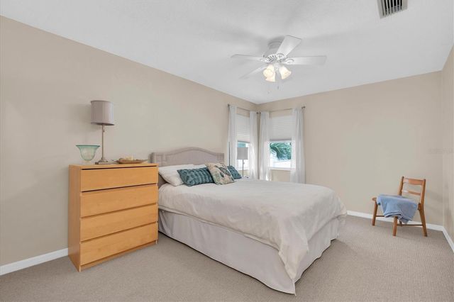 11566 PINE STREET, Seminole, FL 33772