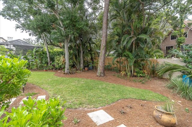 11566 PINE STREET, Seminole, FL 33772