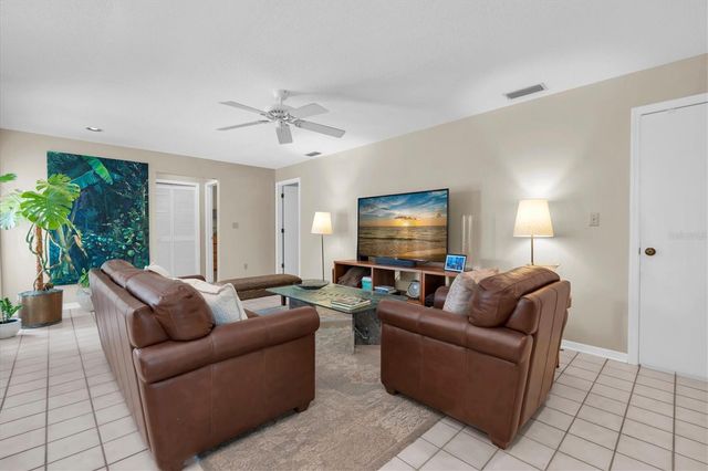 11566 PINE STREET, Seminole, FL 33772