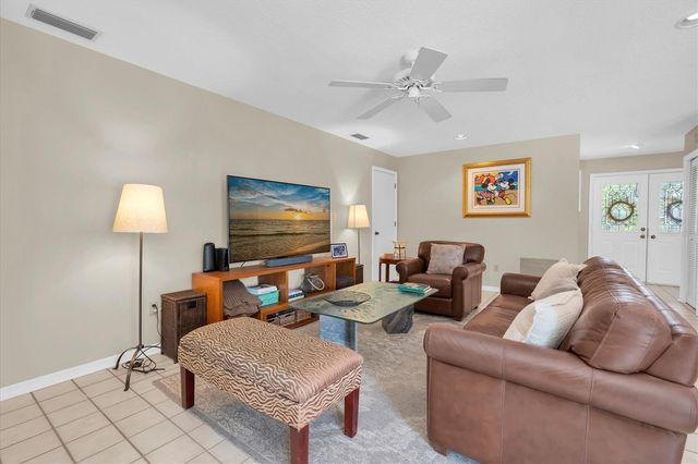 11566 PINE STREET, Seminole, FL 33772