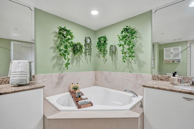 600 W Las Olas Boulevard 1803s, Fort Lauderdale, FL 33312