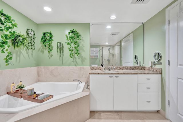 600 W Las Olas Boulevard 1803s, Fort Lauderdale, FL 33312