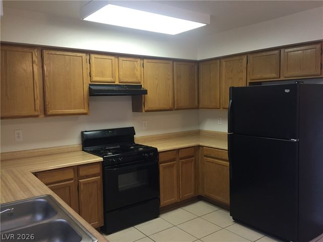 7030 BURCOT Avenue C105, Las Vegas, NV 89156