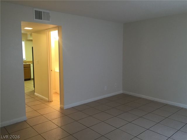 7030 BURCOT Avenue C105, Las Vegas, NV 89156