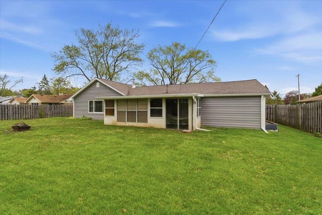 12450 39th AVENUE, Pleasant Prairie, WI 53158