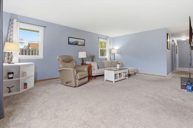 12450 39th AVENUE, Pleasant Prairie, WI 53158