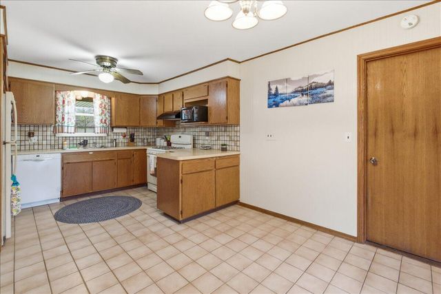 12450 39th AVENUE, Pleasant Prairie, WI 53158