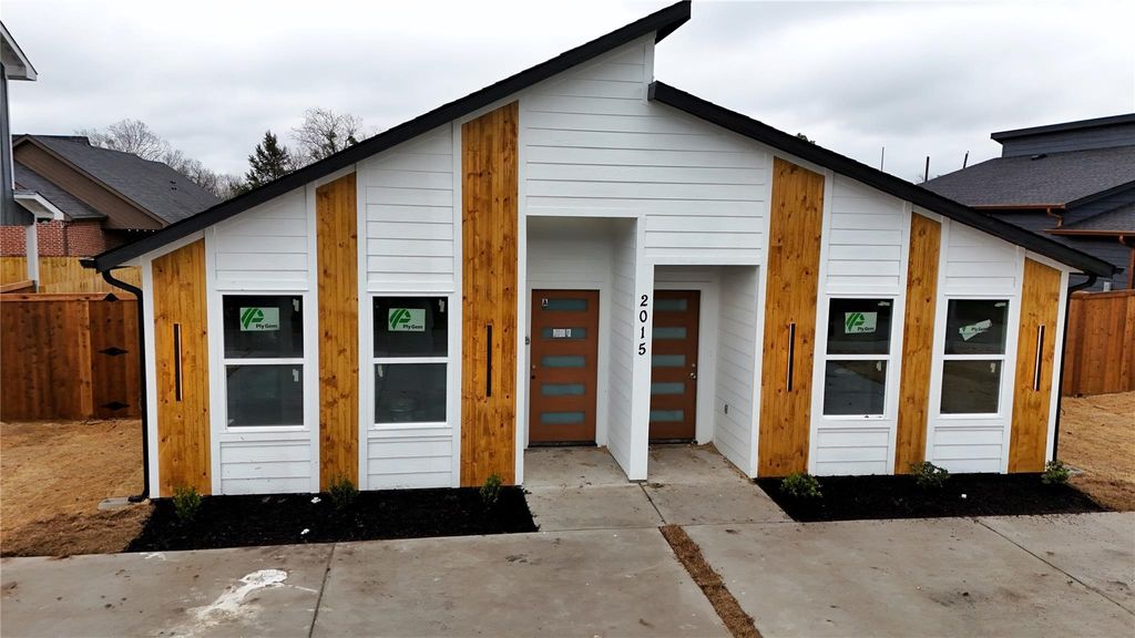 2015 Stuart Street B, Greenville, TX 75401