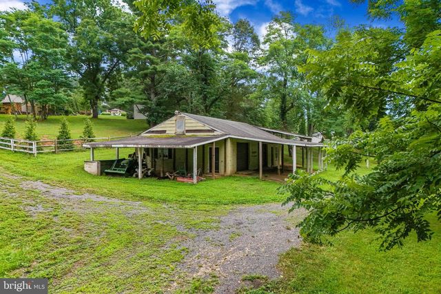 18189 SANDS RD, Purcellville, VA 20132