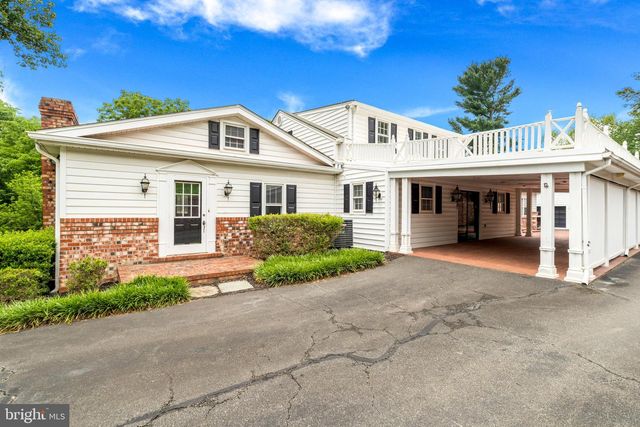 18189 SANDS RD, Purcellville, VA 20132