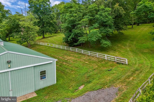 18189 SANDS RD, Purcellville, VA 20132