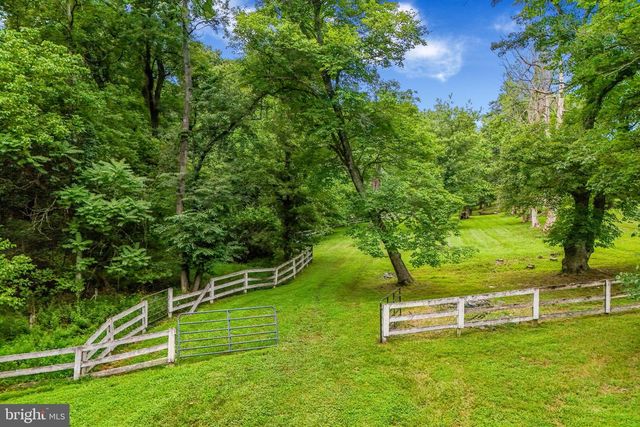 18189 SANDS RD, Purcellville, VA 20132
