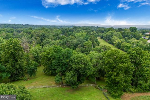 18189 SANDS RD, Purcellville, VA 20132