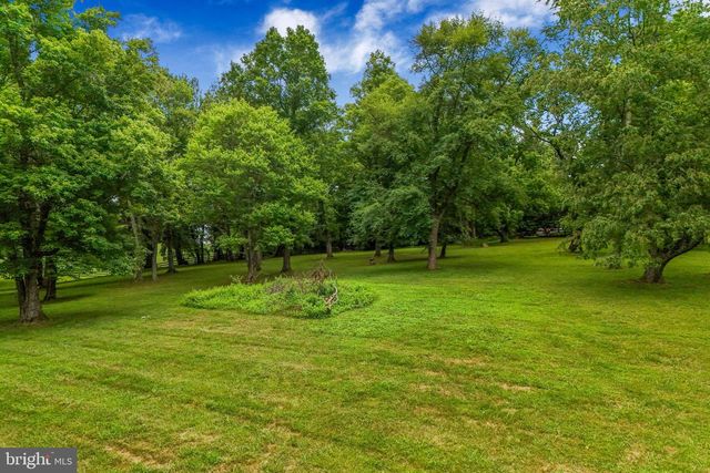 18189 SANDS RD, Purcellville, VA 20132