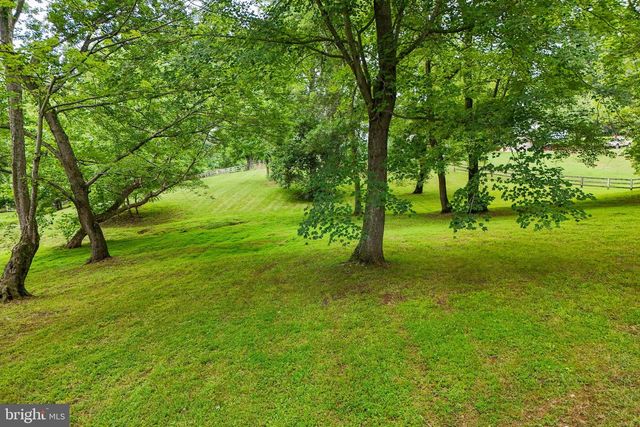 18189 SANDS RD, Purcellville, VA 20132