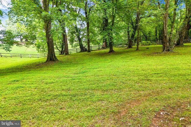 18189 SANDS RD, Purcellville, VA 20132