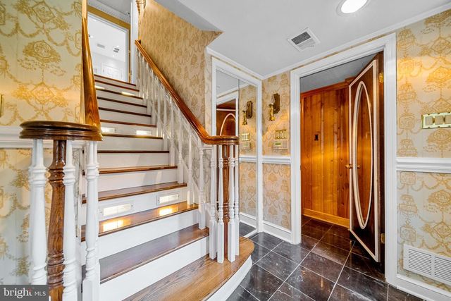 18189 SANDS RD, Purcellville, VA 20132