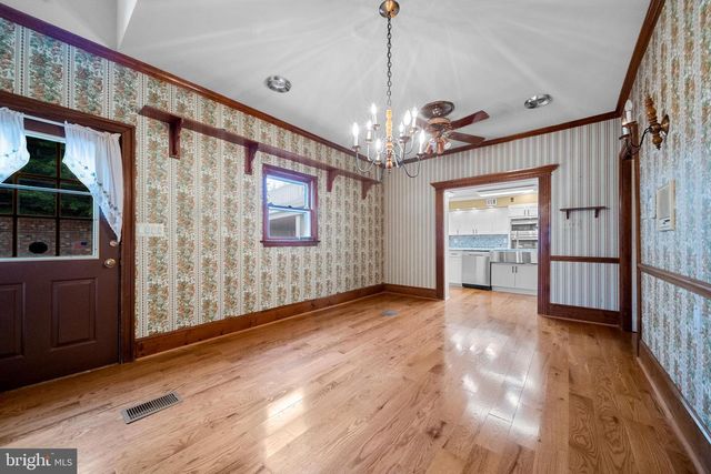 18189 SANDS RD, Purcellville, VA 20132