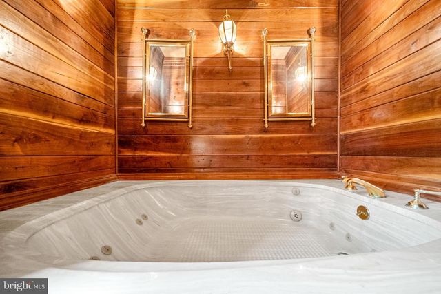 18189 SANDS RD, Purcellville, VA 20132