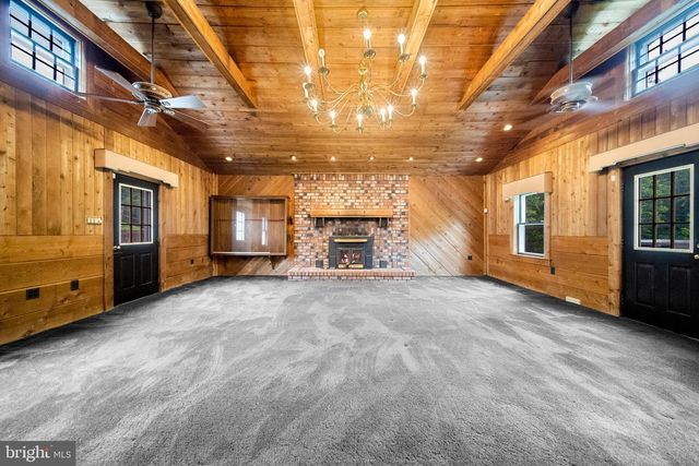 18189 SANDS RD, Purcellville, VA 20132