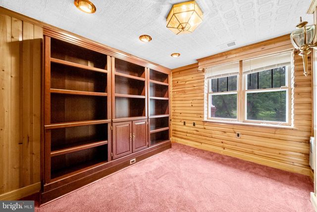 18189 SANDS RD, Purcellville, VA 20132