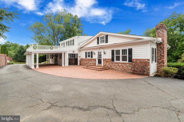 18189 SANDS RD, Purcellville, VA 20132