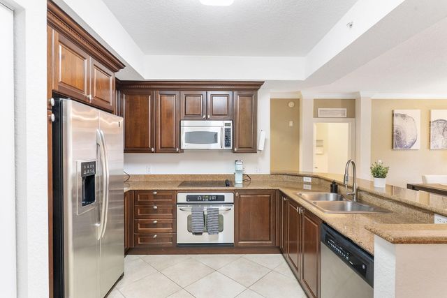 2 Renaissance Way 305, Boynton Beach, FL 33426