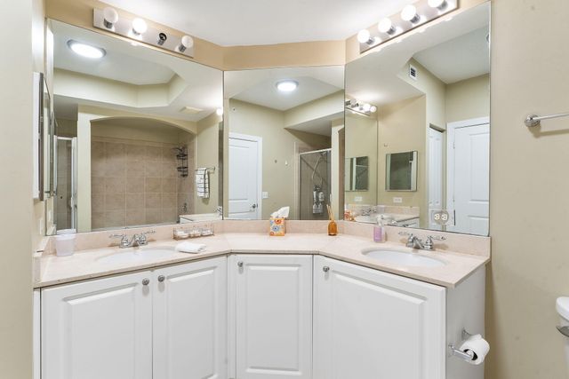 2 Renaissance Way 305, Boynton Beach, FL 33426