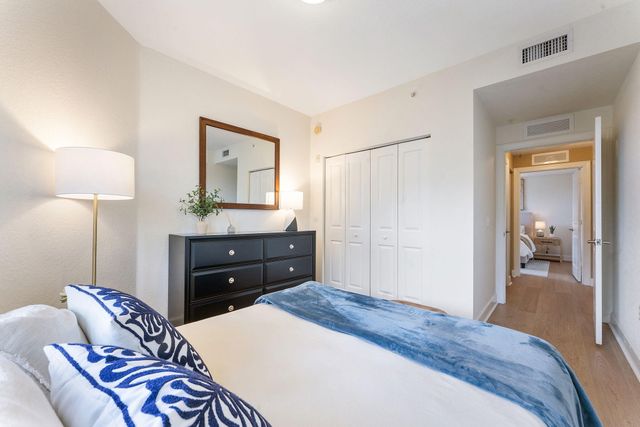 2 Renaissance Way 305, Boynton Beach, FL 33426