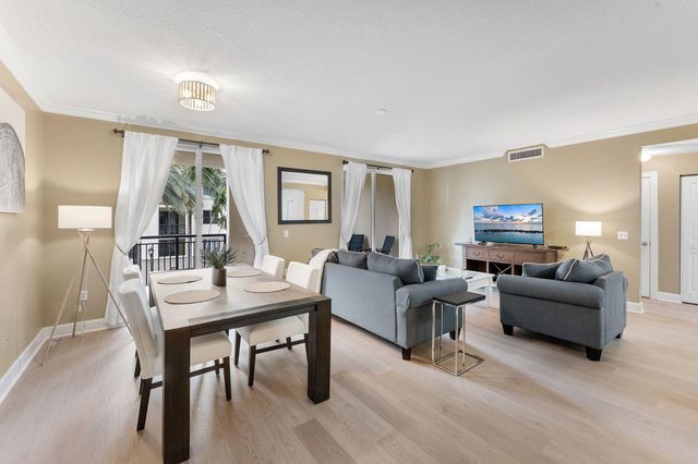 2 Renaissance Way 305, Boynton Beach, FL 33426