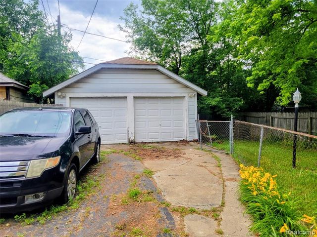 51 Dakota Street, Pontiac, MI 48341