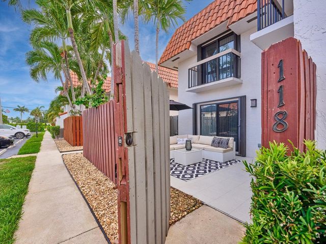 1251 S Federal Highway 1180, Boca Raton, FL 33432