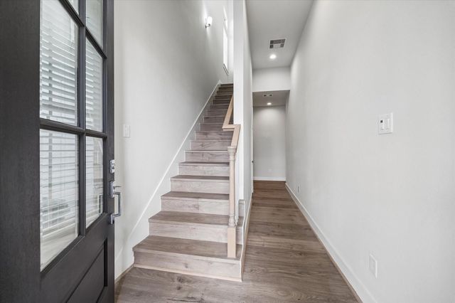 5209 Allen Street C, Houston, TX 77007