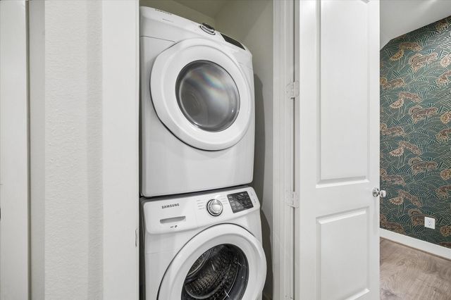 5209 Allen Street C, Houston, TX 77007