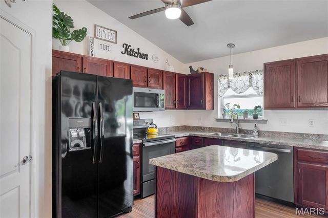 6620 Buckingham Palace Drive, Imperial, MO 63052