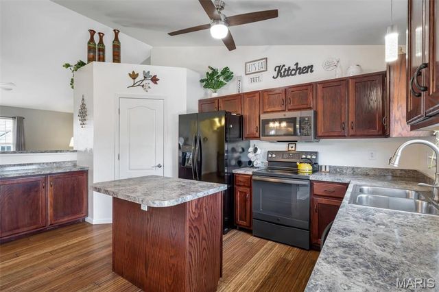 6620 Buckingham Palace Drive, Imperial, MO 63052