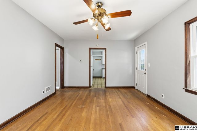 2750 Martin Avenue, Omaha, NE 68112