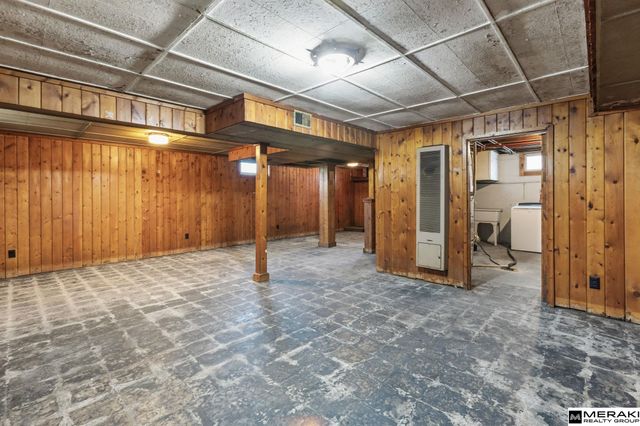 2750 Martin Avenue, Omaha, NE 68112