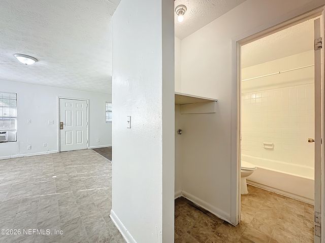 4509 KEN KNIGHT Drive N, Jacksonville, FL 32209