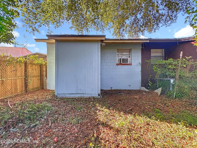4509 KEN KNIGHT Drive N, Jacksonville, FL 32209