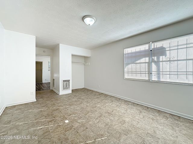 4509 KEN KNIGHT Drive N, Jacksonville, FL 32209