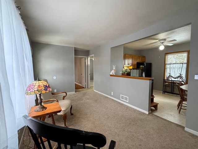 1150 Easton Avenue, Waterloo, IA 50702